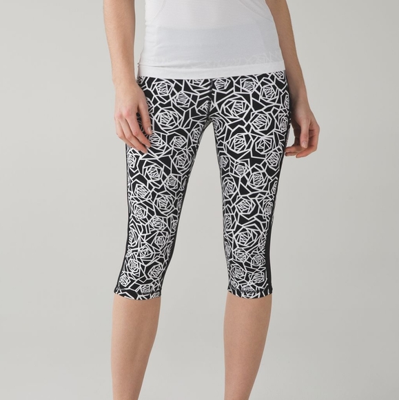 🍋Like New Lululemon Real Quick Crop - Picture 3 of 12